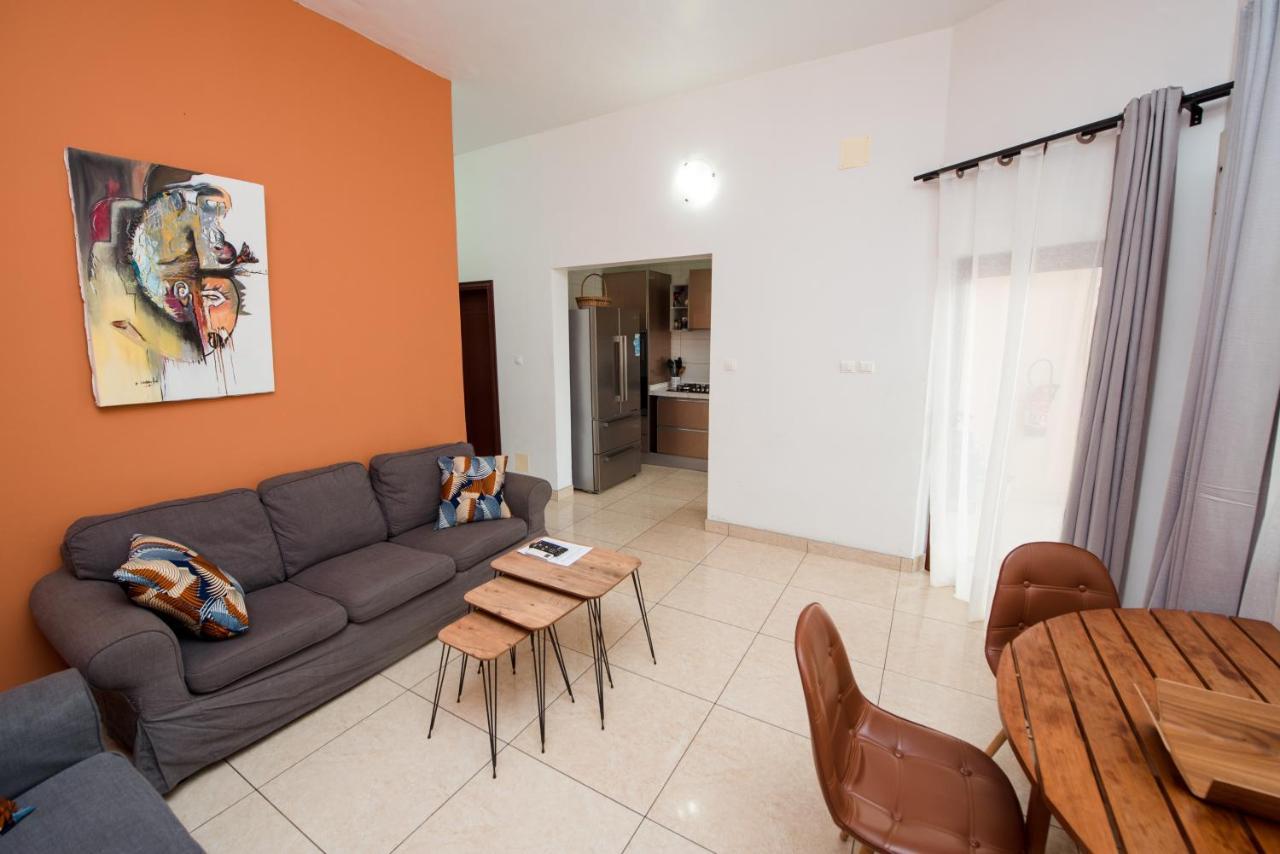 Appartement Charmant Et Lumineux Pointe Noire Buitenkant foto